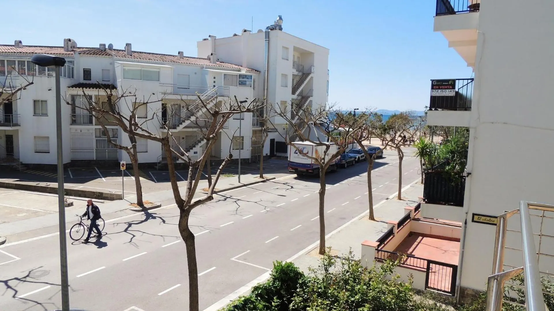 Apartment With View روساس