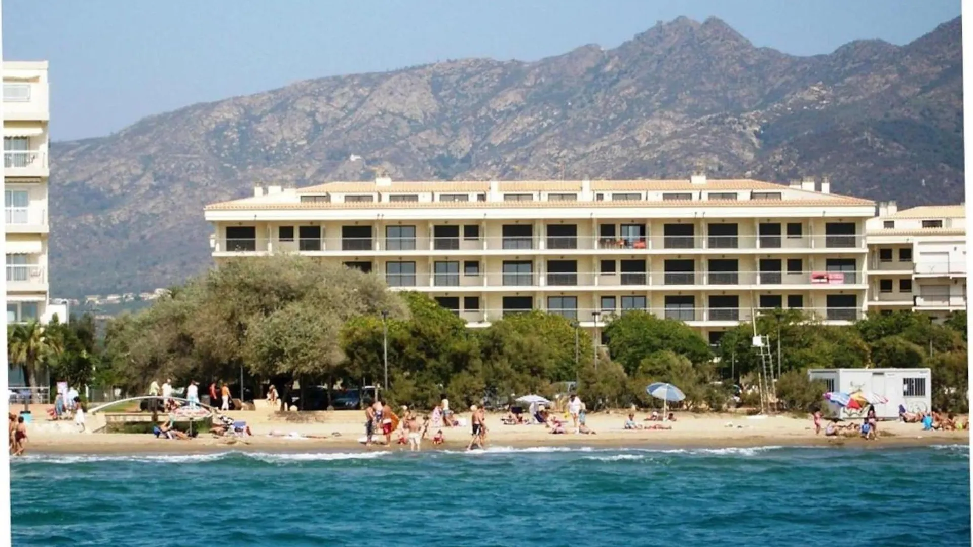 Apartment With View روساس